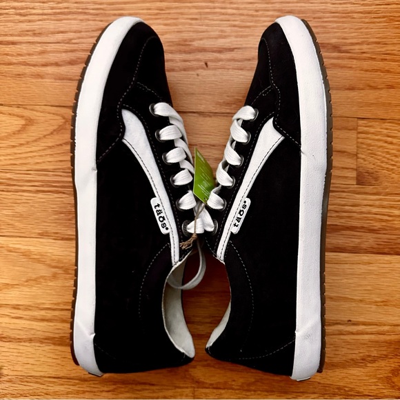 NWOB Taos Shooting Star | 7.5 Wide | Black/White Distressed - Picture 9 of 14